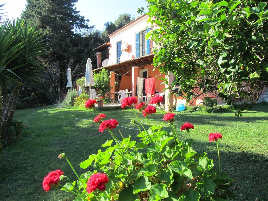 Case de vacanță Leena Paramonas (Corfu)